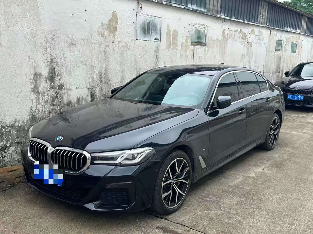 打开图片灯箱:BMW 5 Series 2022 530Li 2.0T Exclusive M Sports Suit (Modified) Automatic Gear