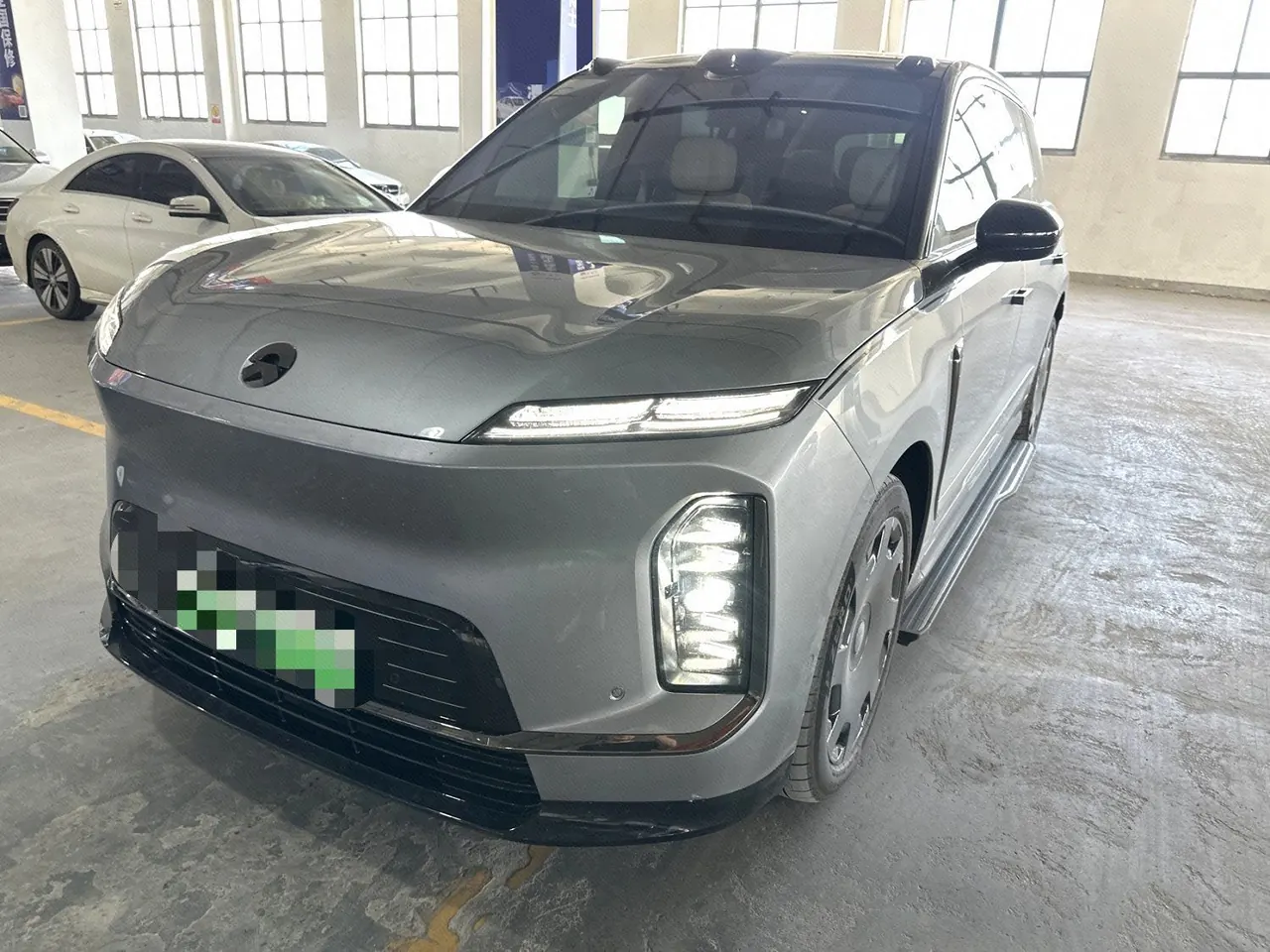 Open image lightbox: NIO 2026 ES 9 102kWh Administrative Channel Signature Edition Automatic Gear