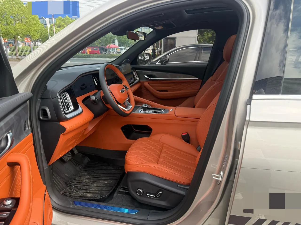 Geely 2026 XingyueL (Monjaro) I-HEV 1.5T Zhiqing Hybrid Star Han Edition Automatic Gear 10