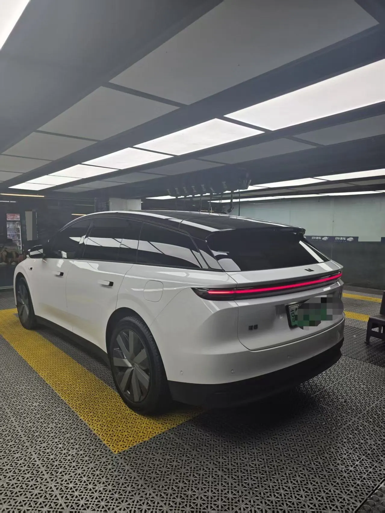 Li 2025 i6 four-wheel drive basic automatic transmission 3