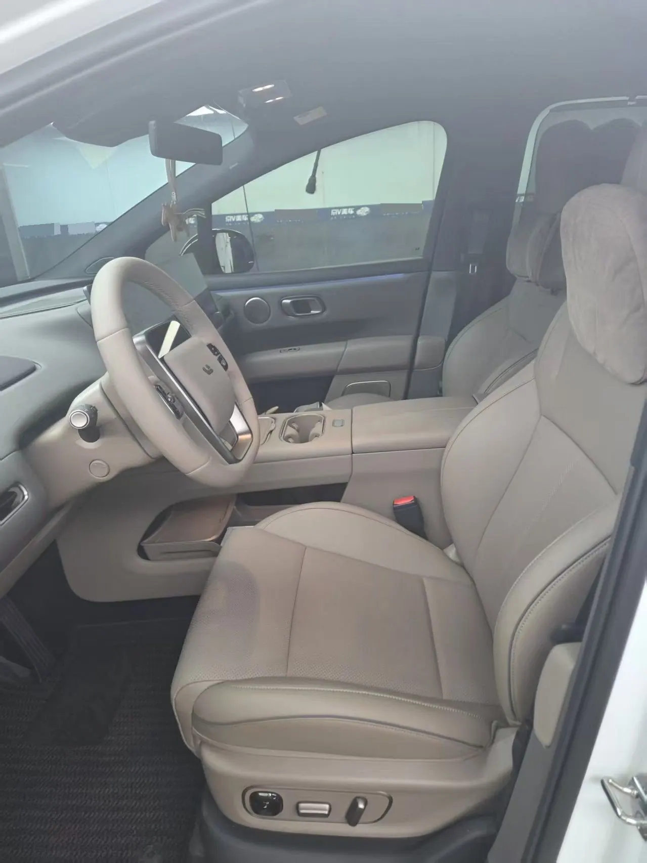 Li 2025 i6 four-wheel drive basic automatic transmission 5