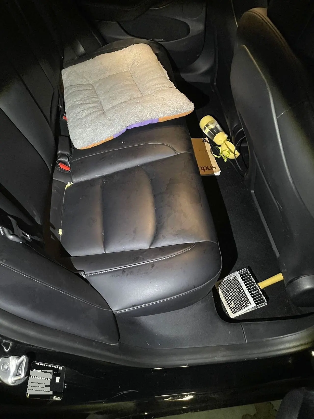 Tesla 2022 Model 3 rear-wheel drive version of automatic transmission 3