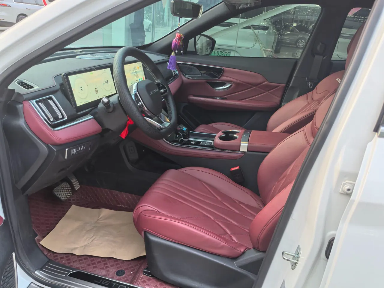 Jetour 2025 X70 PLUS 1.5T Deluxe Edition 5-seat Automatic Gear 4