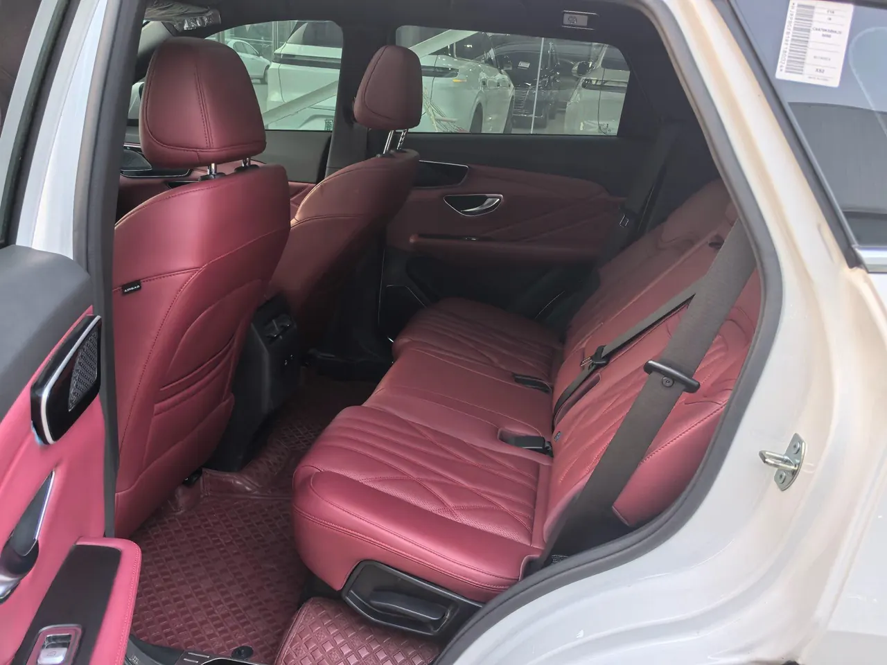 Jetour 2025 X70 PLUS 1.5T Deluxe Edition 5-seat Automatic Gear 8