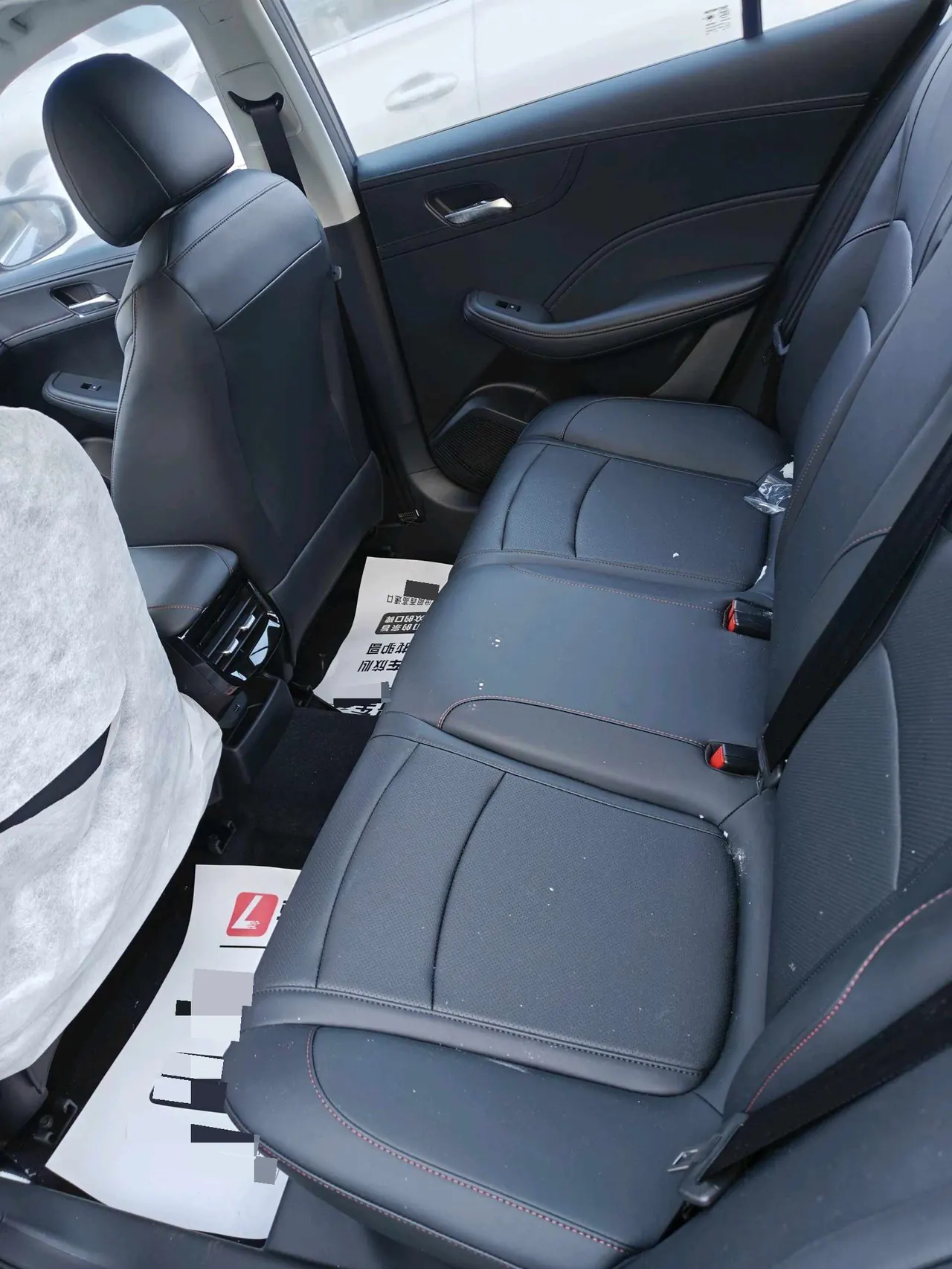 Roewe 2026 i5 1.5 Stepless Deluxe Edition Automatic Gear 6