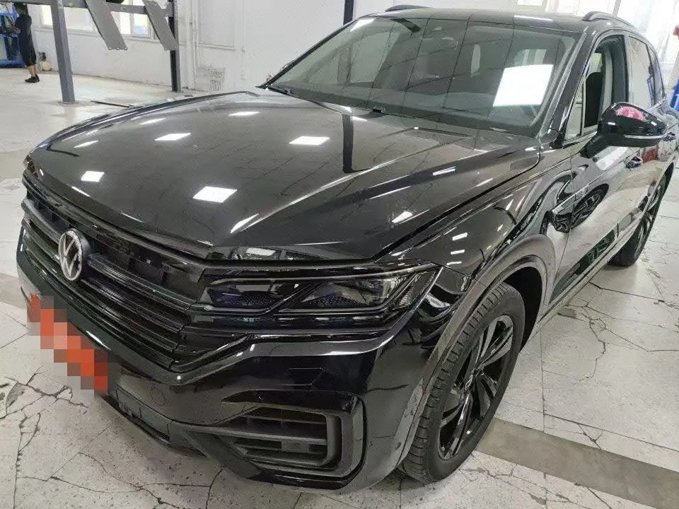 Open image lightbox: Volkswagen Touareg (Imported) 2022 Touareg 3.0TSI Sharp Edition Obsidian Black Sports Suit Automatic Gear