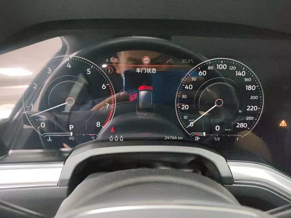 Volkswagen Touareg (Imported) 2022 Touareg 3.0TSI Sharp Edition Obsidian Black Sports Suit Automatic Gear 6