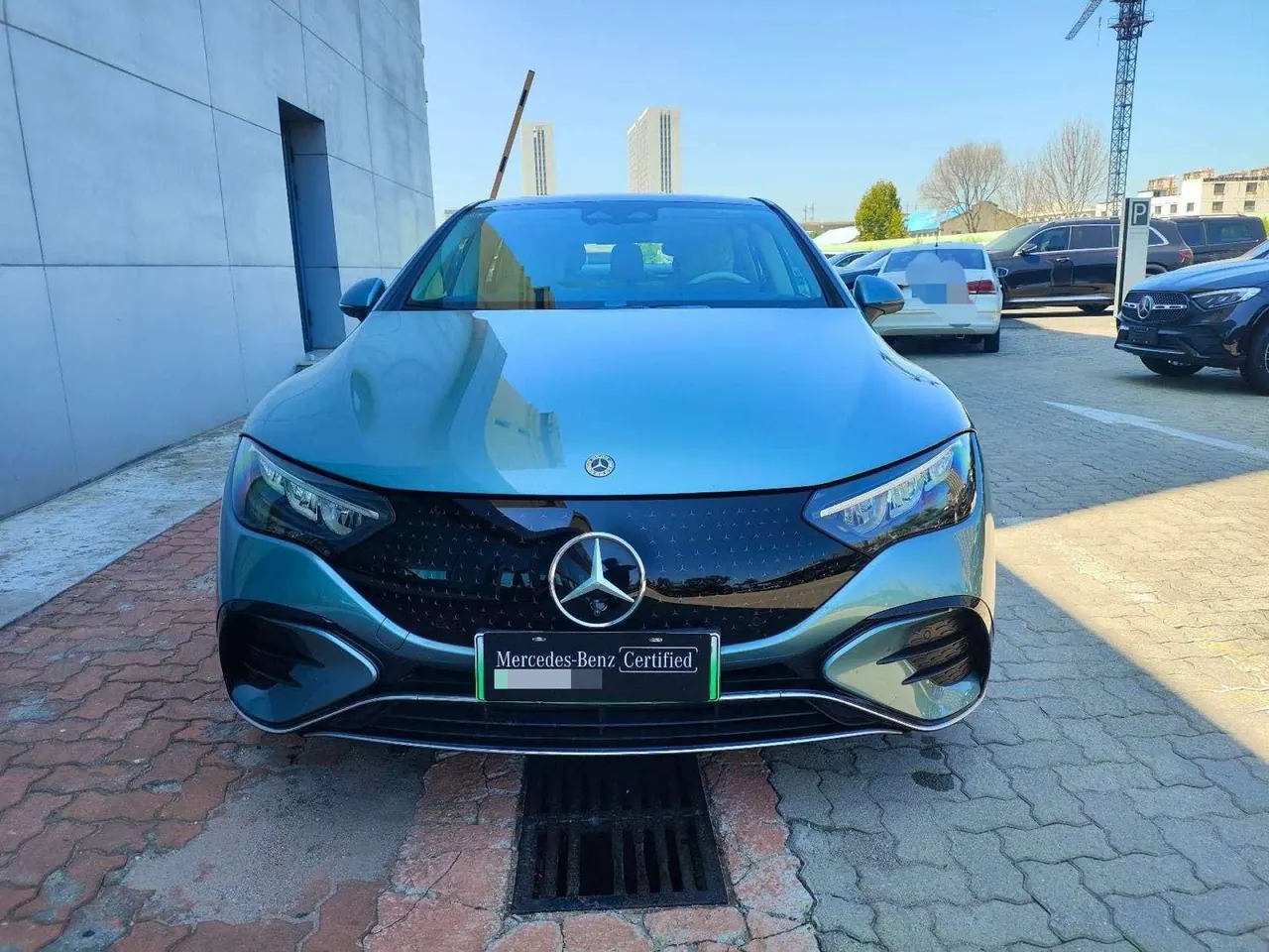 Mercedes Benz 2025 EQE 500 4MATIC EQE 500 4MATIC Deluxe Edition Automatic Gear 4