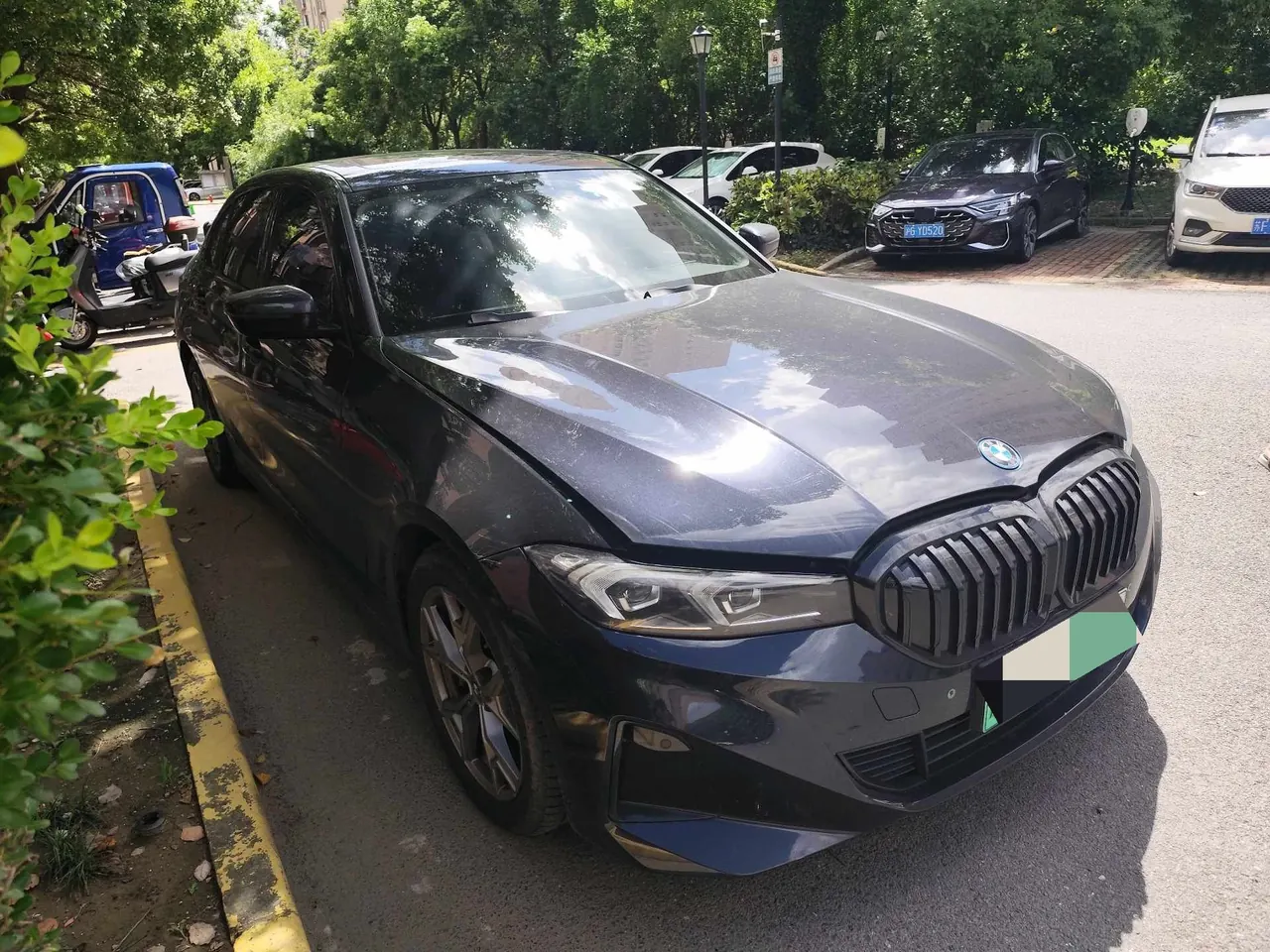 BMW 2022 i3 eDrive 35L automatic gear 3