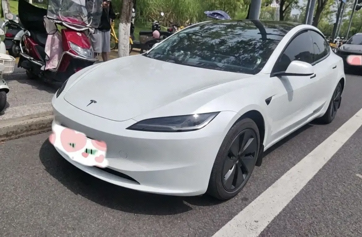 Open image lightbox: Tesla 2025 Model 3 Rear-Wheel-Drive Edition (facelift) Automatic Transmission
