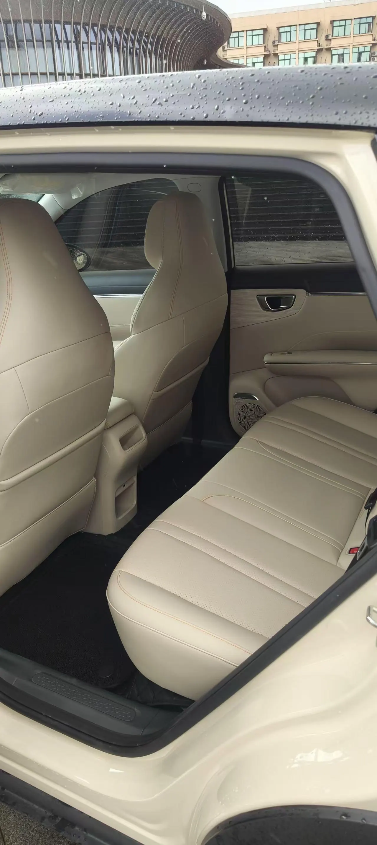 WuLing 2025 Plantronics S 325km Exclusive Automatic Transmission 4