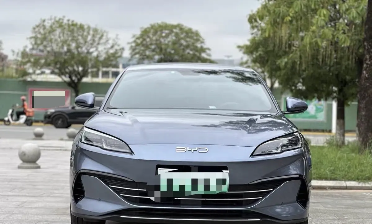 BYD 2025 seals 06 DM-i 1.5 stepless smart driving version 120KM exclusive automatic gear 2