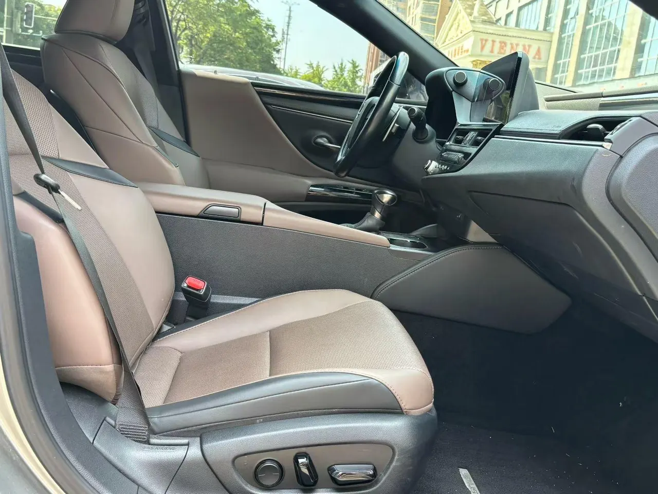 Lexus ES (Imported) 2022 ES300h 2.5 Stepless Excellence Edition Automatic Gear 7