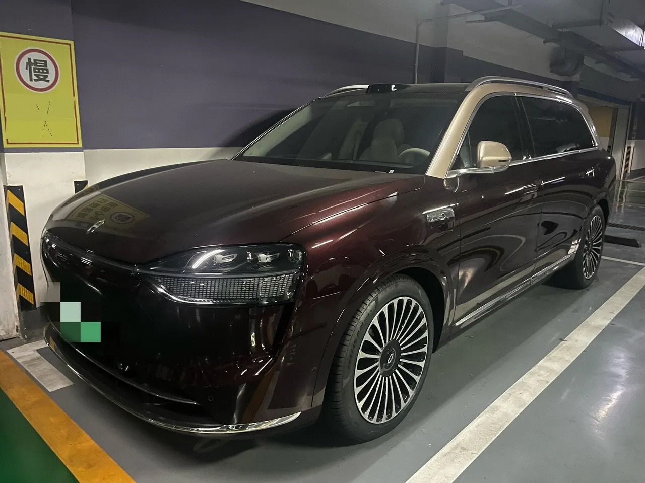 Open image lightbox: AITO 2025 AITO M9 extended range Ultra version 52kWh6 seat version automatic gear