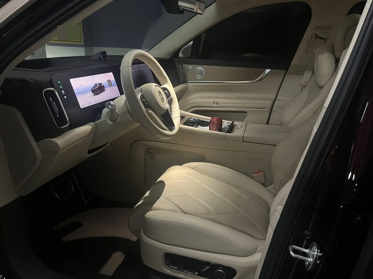 AITO 2025 AITO M9 extended range Ultra version 52kWh6 seat version automatic gear 3