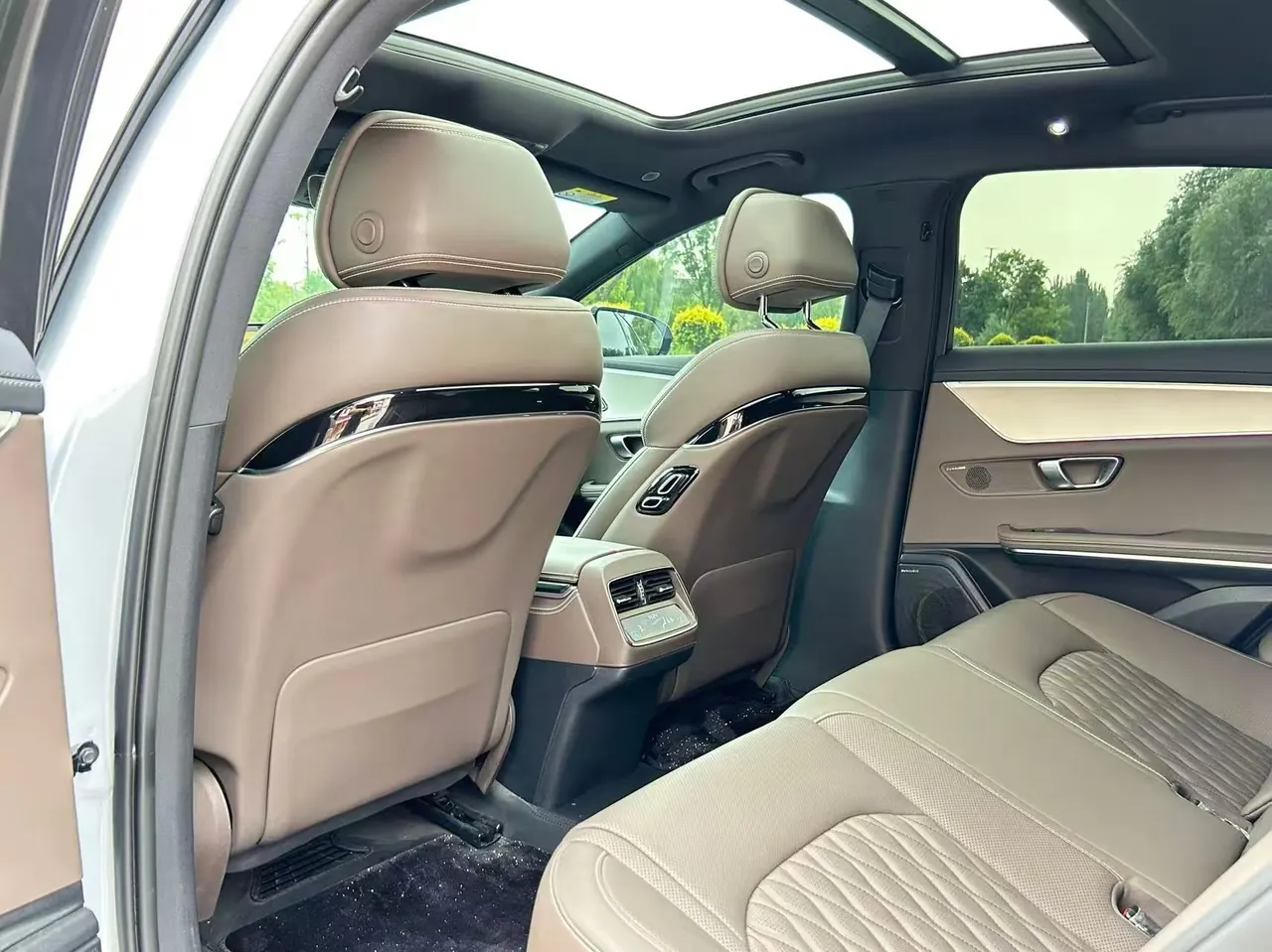 BYD 2025 Han DM-i 1.5T stepless 125KM noble automatic gear 6