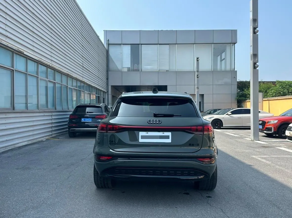 Audi 2026 Q6L Sportback e-tron Starts Pilot Edition Automatic Gear 7