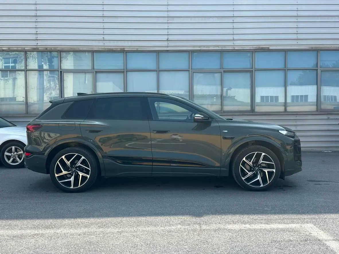 Audi 2026 Q6L Sportback e-tron Starts Pilot Edition Automatic Gear 8