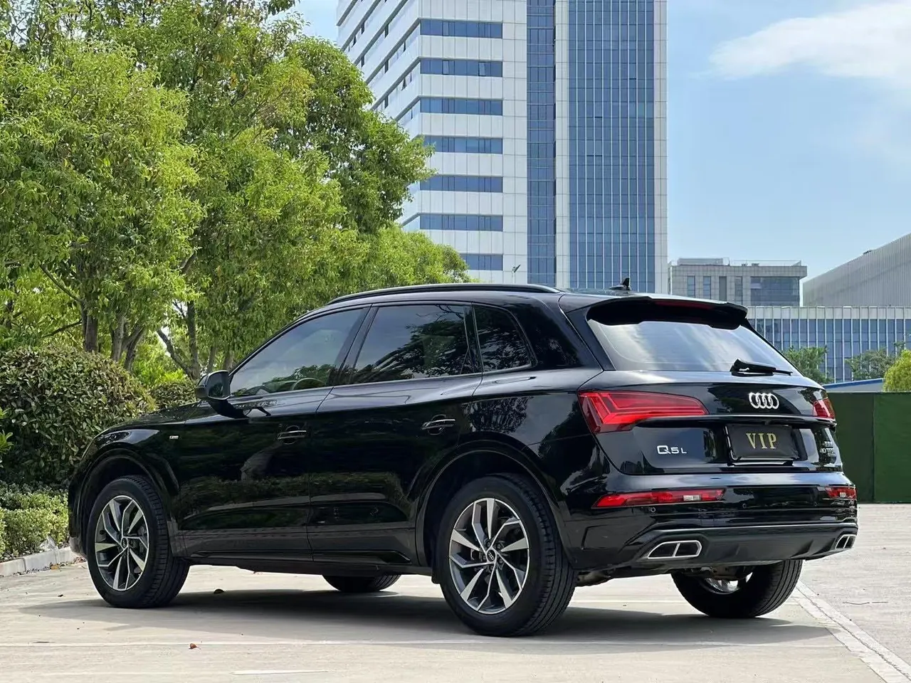 Audi 2023 Q5L 2.0TFSI 40TFSI luxury dynamic automatic 9