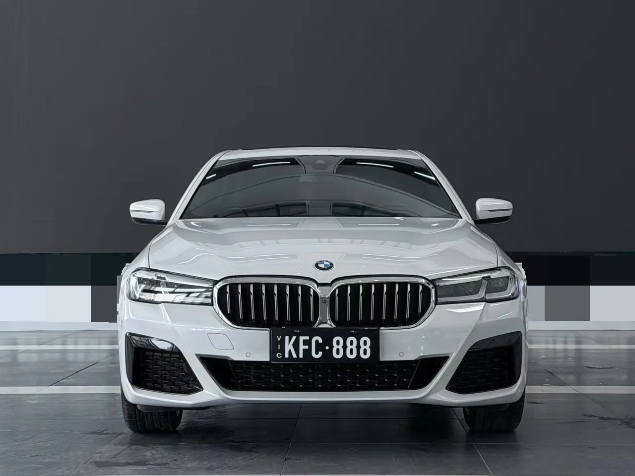 BMW 5 Series 2023 530Li 2.0T Exclusive M Sports Suit (Modified) Automatic Gear 2