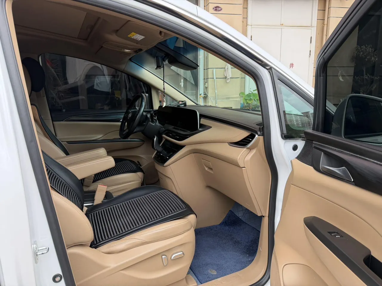 Buick 2021 GL8 ES Lu Zun 2.0T 653T Exclusive Automatic Gear 5