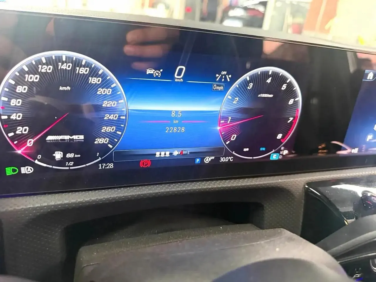 Mercedes Benz Class A AMG 2024 A 35 L AMG 4MATIC 48V 2.0T (modified) automatic gear 6