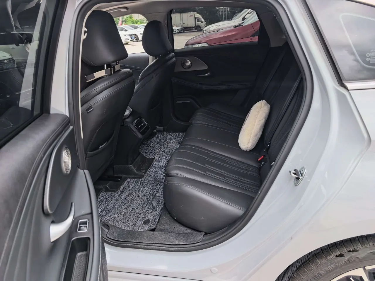 Chery 2024 Fengyun A8 1.5T 127 Wind-by-Wind Edition Automatic Gear 3