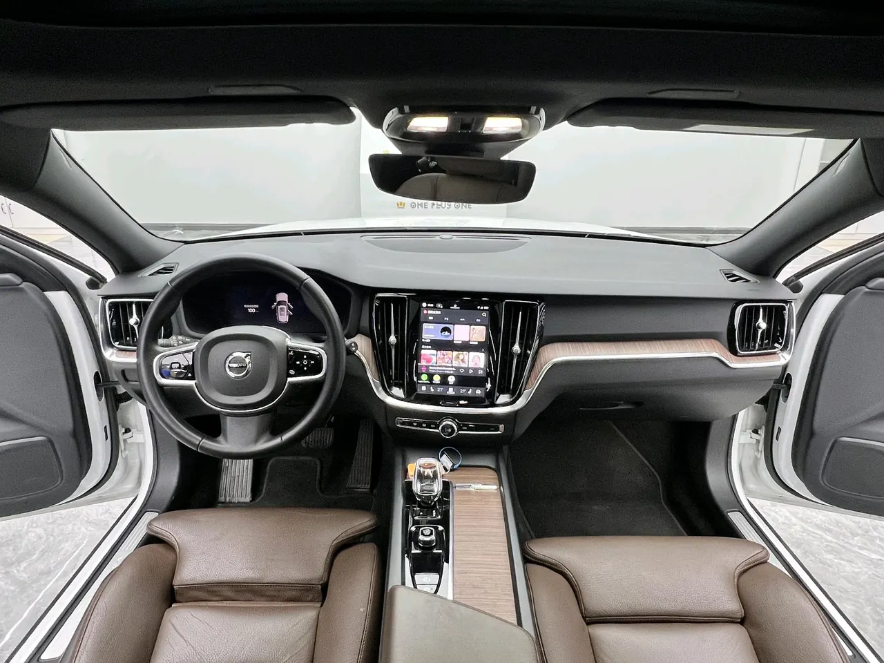Volvo V60 (Imported) 2024 V60 48V 2.0T B5 Zhiyuan Sports Edition Automatic Gear 8