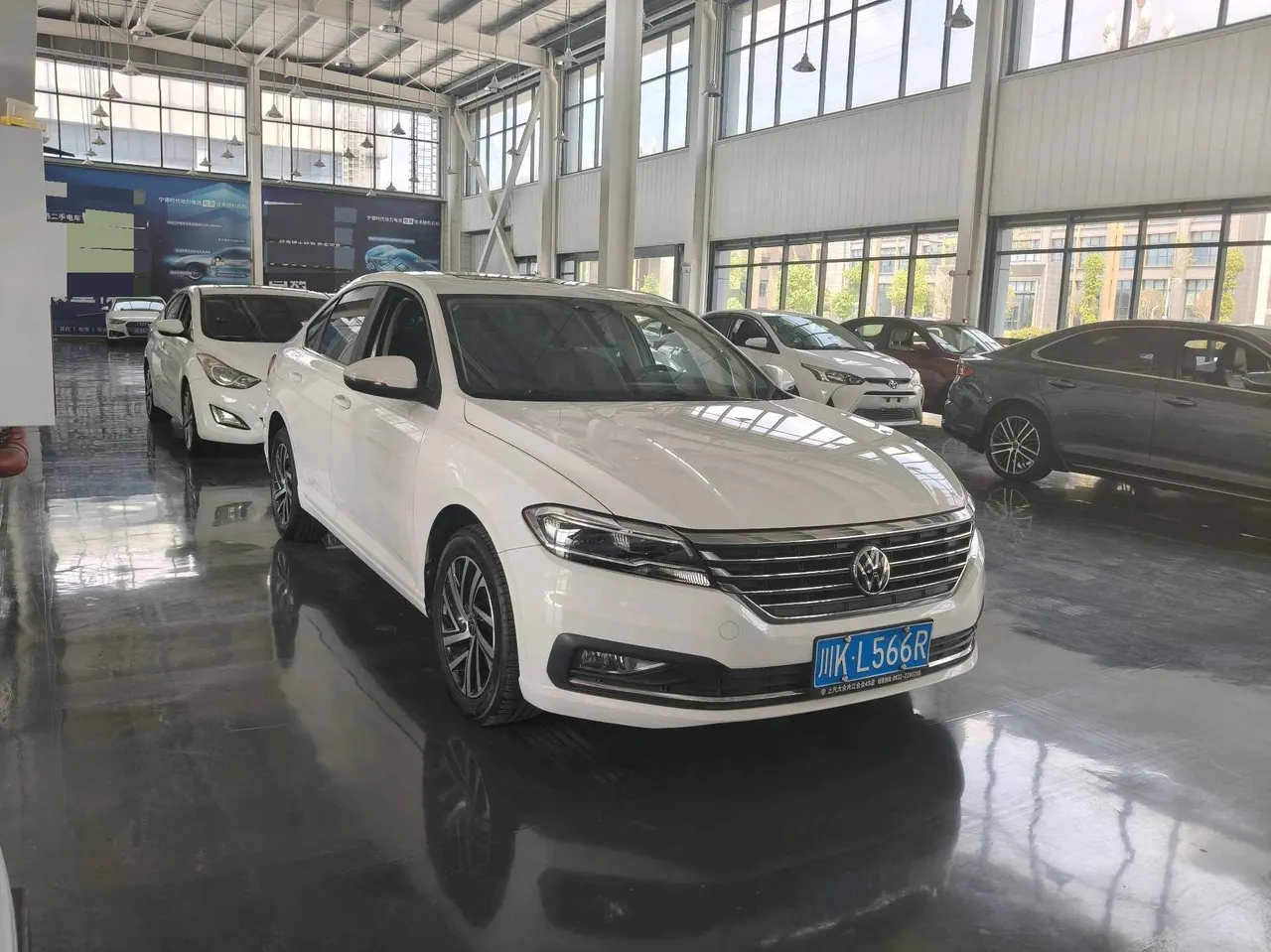 Volkswagen 2021 Lavida 1.5 Vision Edition Automatic Gear 2