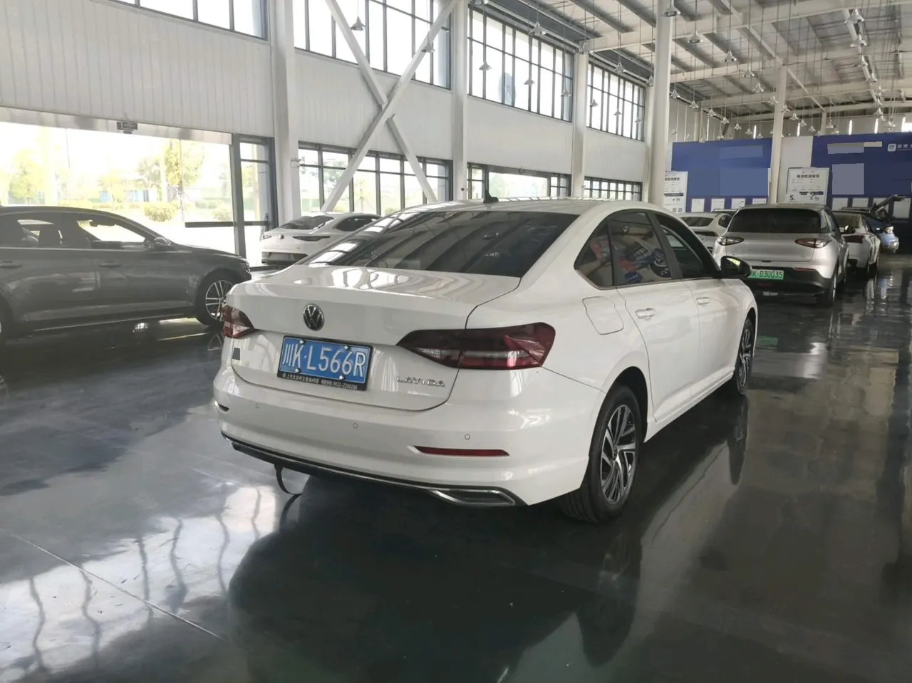 Volkswagen 2021 Lavida 1.5 Vision Edition Automatic Gear 4