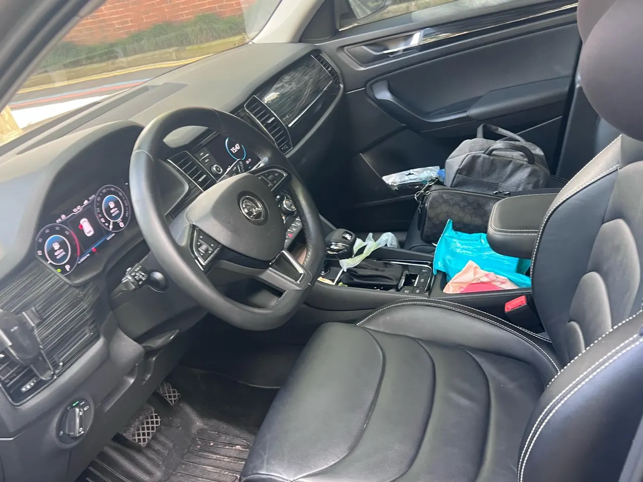 Skoda 2020 Kodiak 2.0TSI TSI 16500.00g Drive Deluxe Premium Edition 5-seat Automatic Transmission 7
