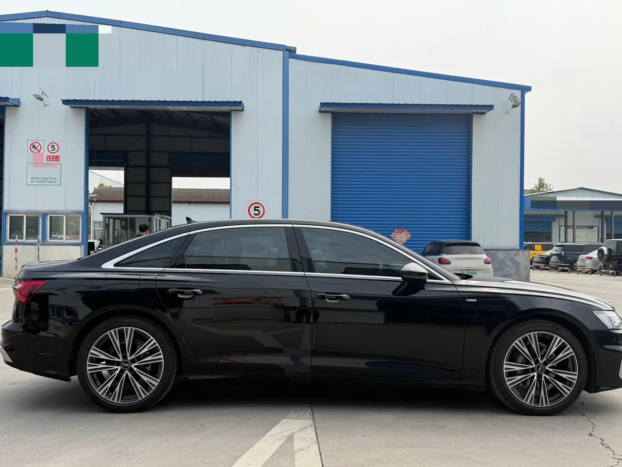 Audi 2024 A6L 2.0TFSI 40TFSI Deluxe Dynamic Automatic 3