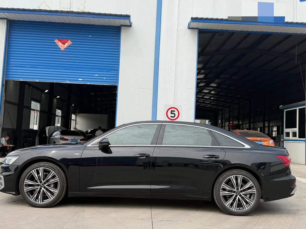 Audi 2024 A6L 2.0TFSI 40TFSI Deluxe Dynamic Automatic 5