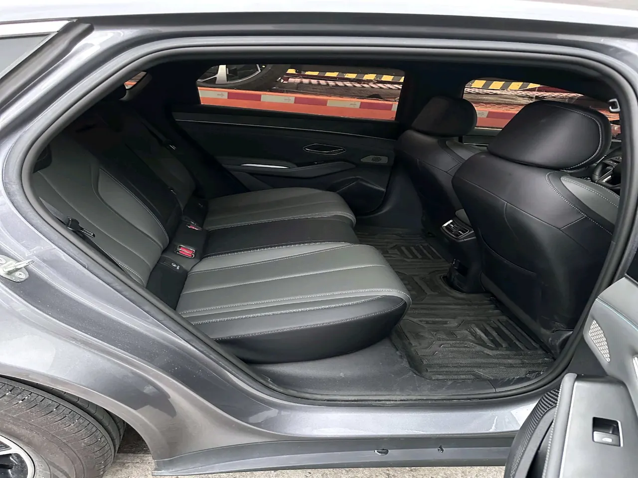 BYD 2024 Qin L DM-i 1.5 stepless 120KM Exceed automatic gear 2