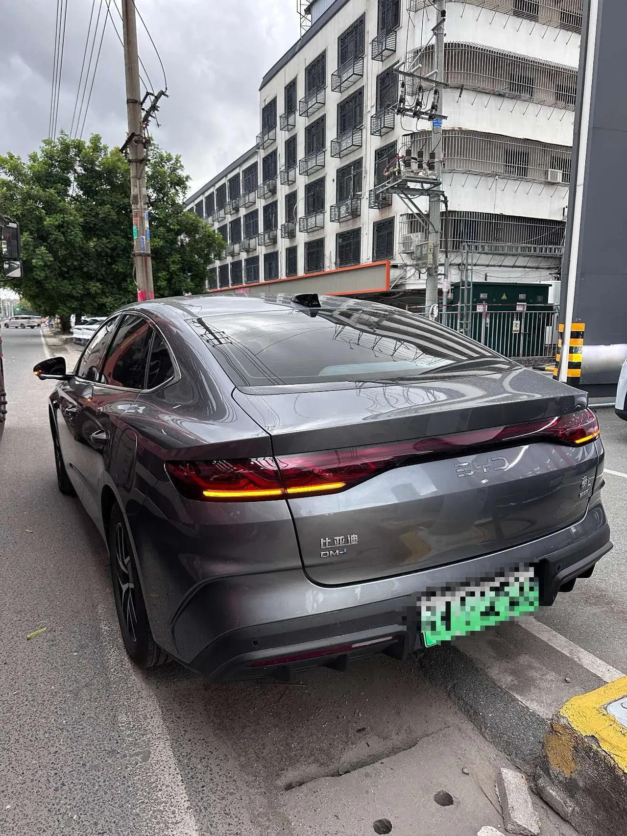 BYD 2024 Qin L DM-i 1.5 stepless 120KM Exceed automatic gear 4