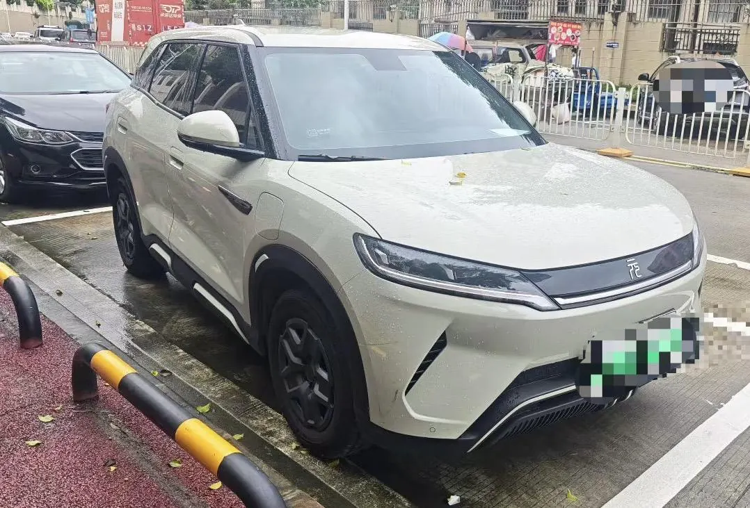 BYD 2024 Yuan UP 401KM Vital Edition Automatic Gear 3