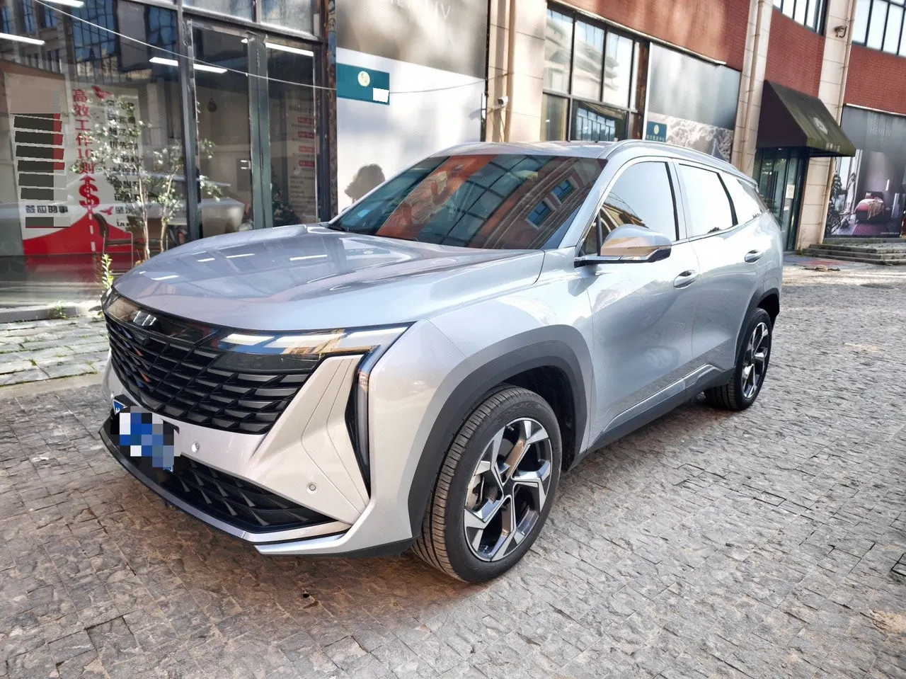 Open image lightbox: Geely 2024 Boyue L 1.5TD Premium Edition Automatic Gear