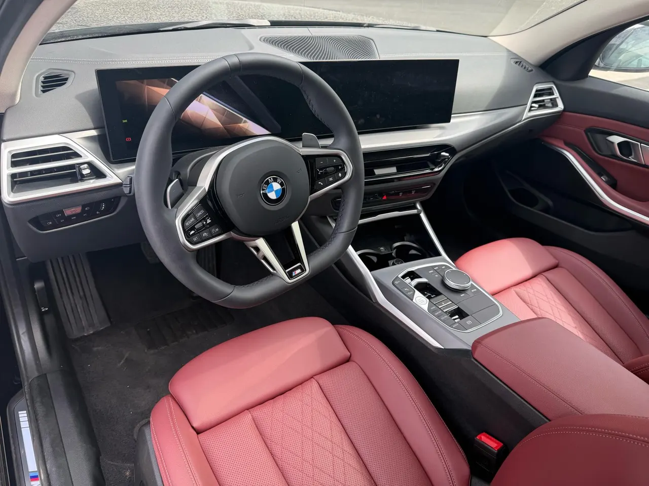 BMW 3 Series 2025 model 325i 2.0T M Sport Package automatic transmission 6