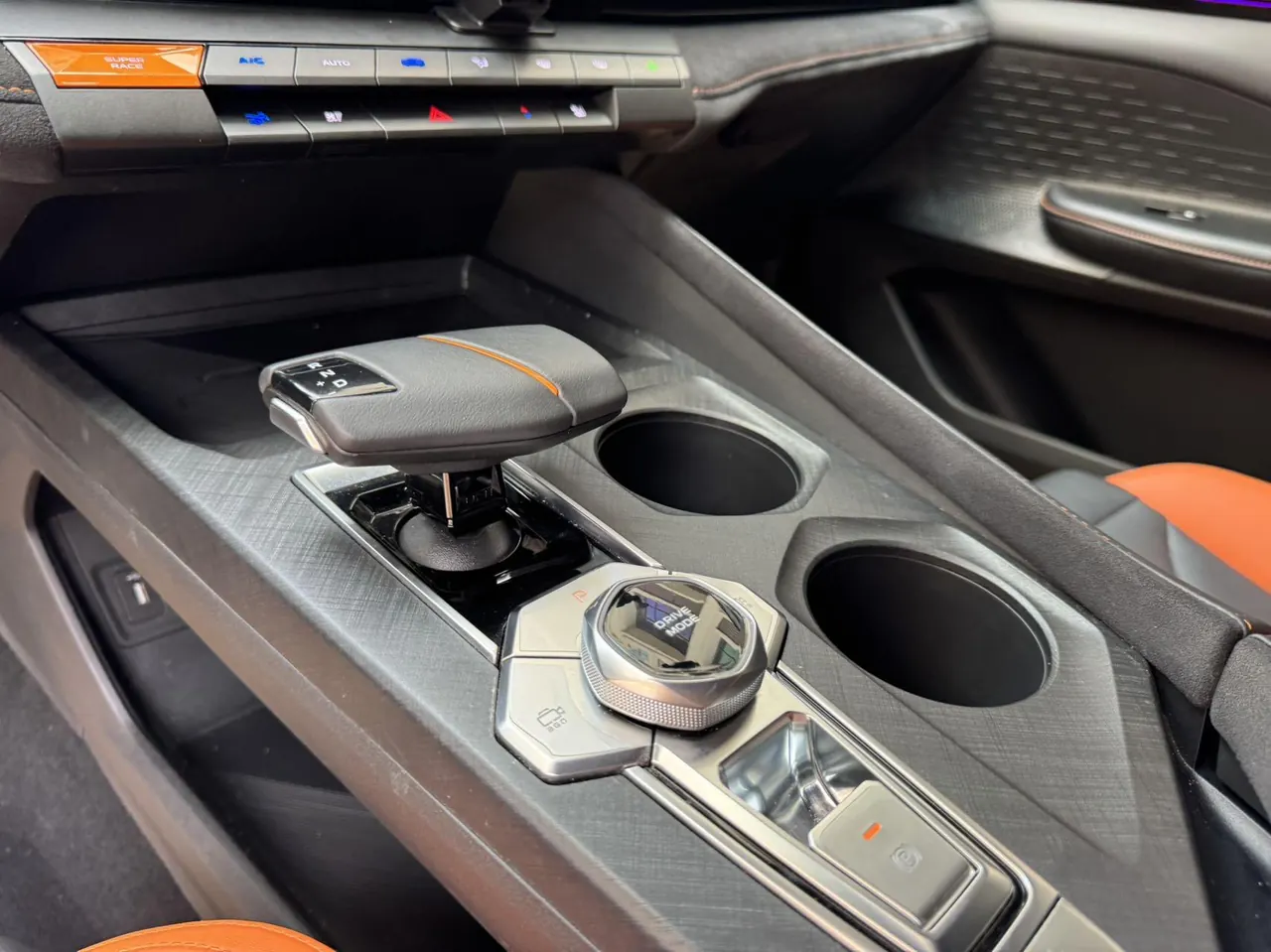 ChangAn 2024 UNI-V 1.5T Distinguished Sports Automatic 8
