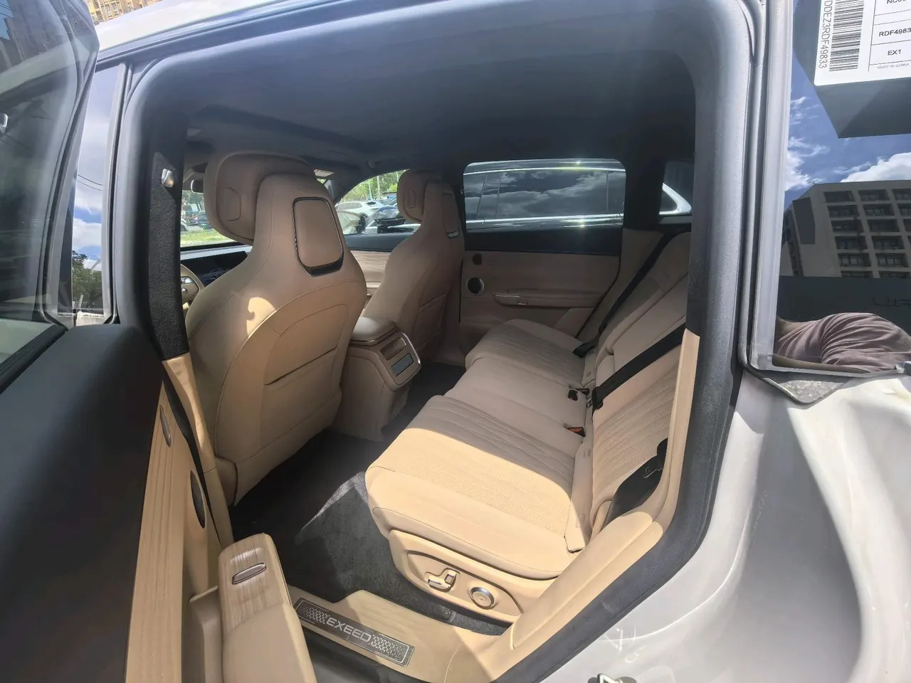 Xingtu 2025 Stelato ET 240 Ultra 4-wheel drive automatic gear 9