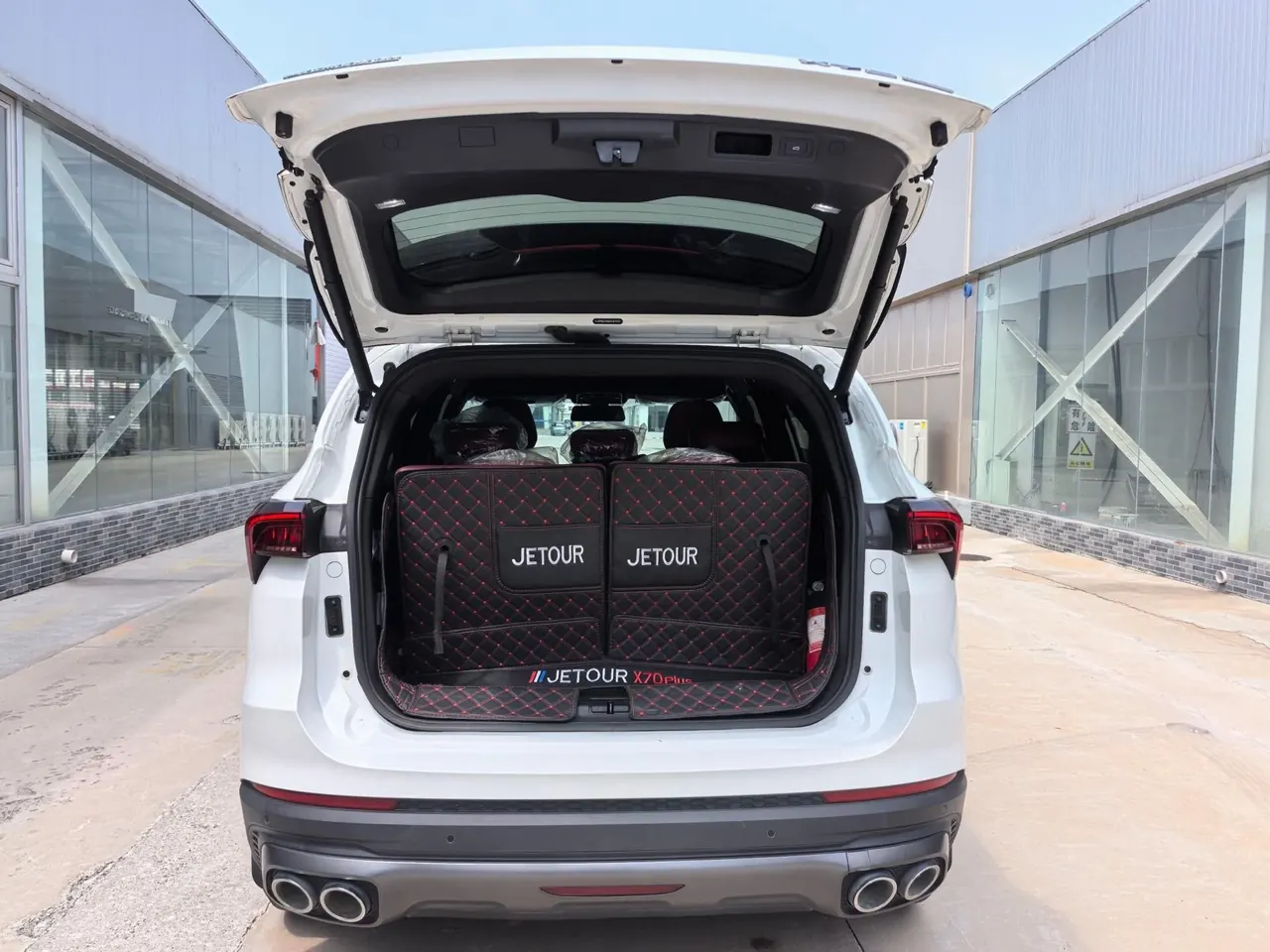 Jetour 2024 X70 PLUS 1.5T Champion Edition MAX7 Automatic Gear 10