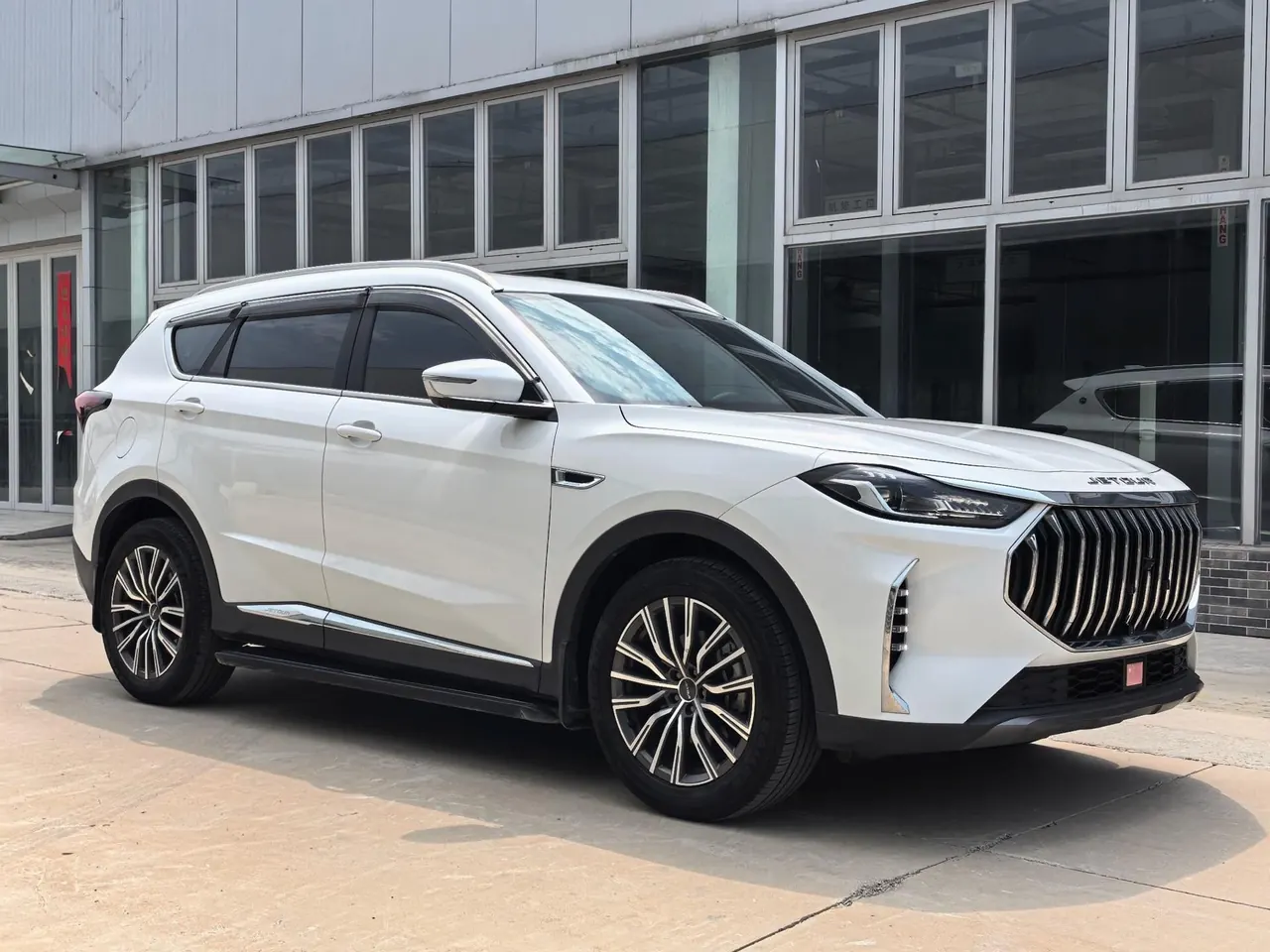 Jetour 2024 X70 PLUS 1.5T Champion Edition MAX7 Automatic Gear 3