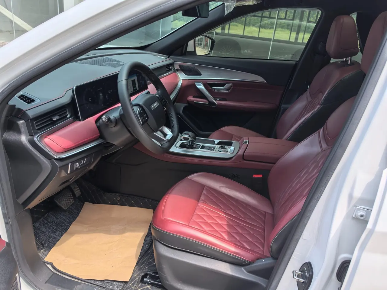 Jetour 2024 X70 PLUS 1.5T Champion Edition MAX7 Automatic Gear 4