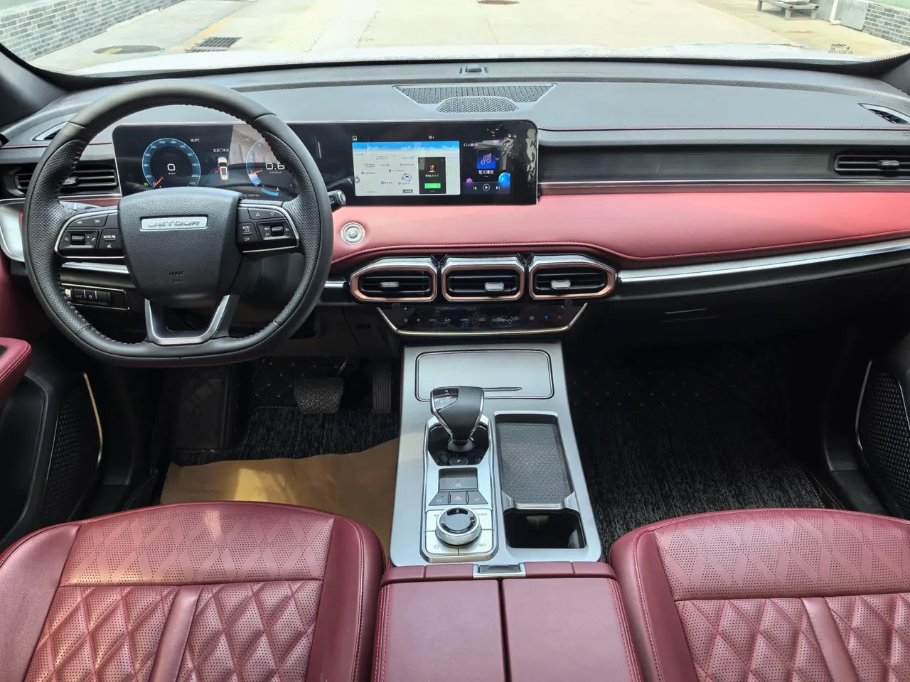 Jetour 2024 X70 PLUS 1.5T Champion Edition MAX7 Automatic Gear 5
