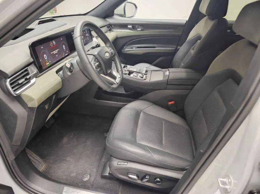 Ford 2025 Lingyu Plug-in 1.5T Zunling PLUS Automatic Gear 2