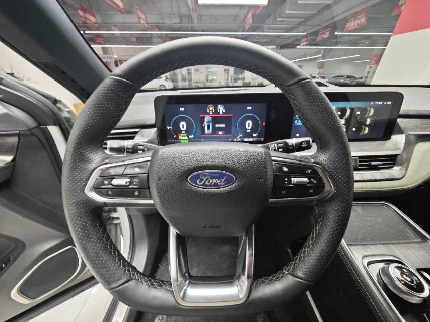 Ford 2025 Lingyu Plug-in 1.5T Zunling PLUS Automatic Gear 6