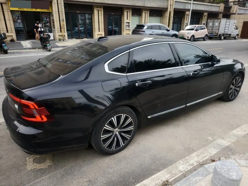 Volvo S90 New Energy 2020 S90 PHEV 2.0T T8 Zhiyi Deluxe Automatic Gear 6