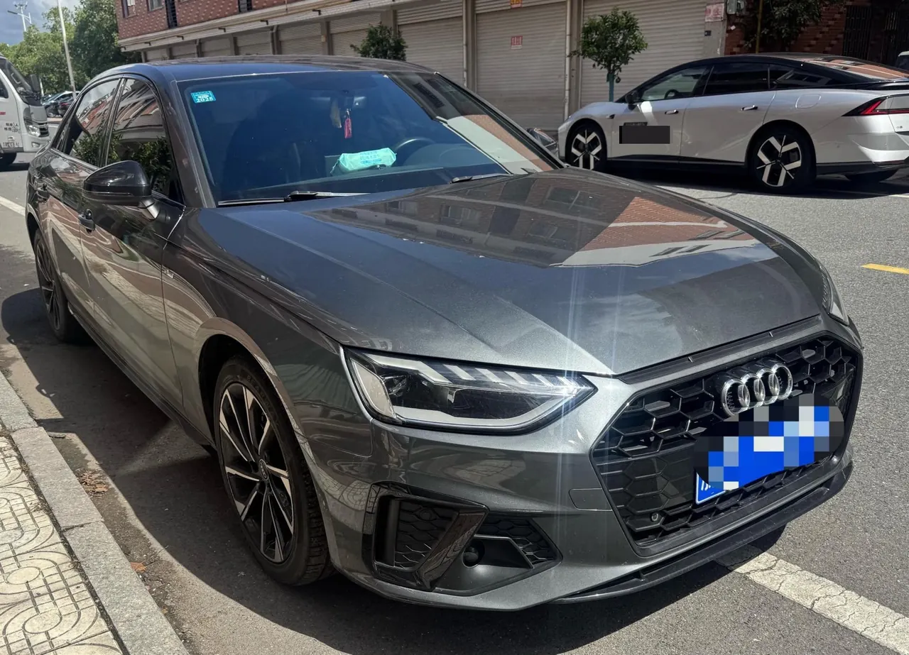 Audi 2023 A4L 2.0TFSI 40TFSI Deluxe Dynamic Automatic 2