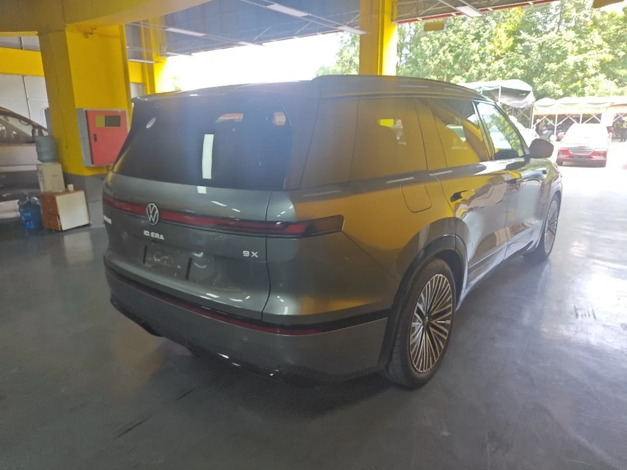 Volkswagen 2026 ID.ERA 9X Max 4-wheel drive automatic gear 3