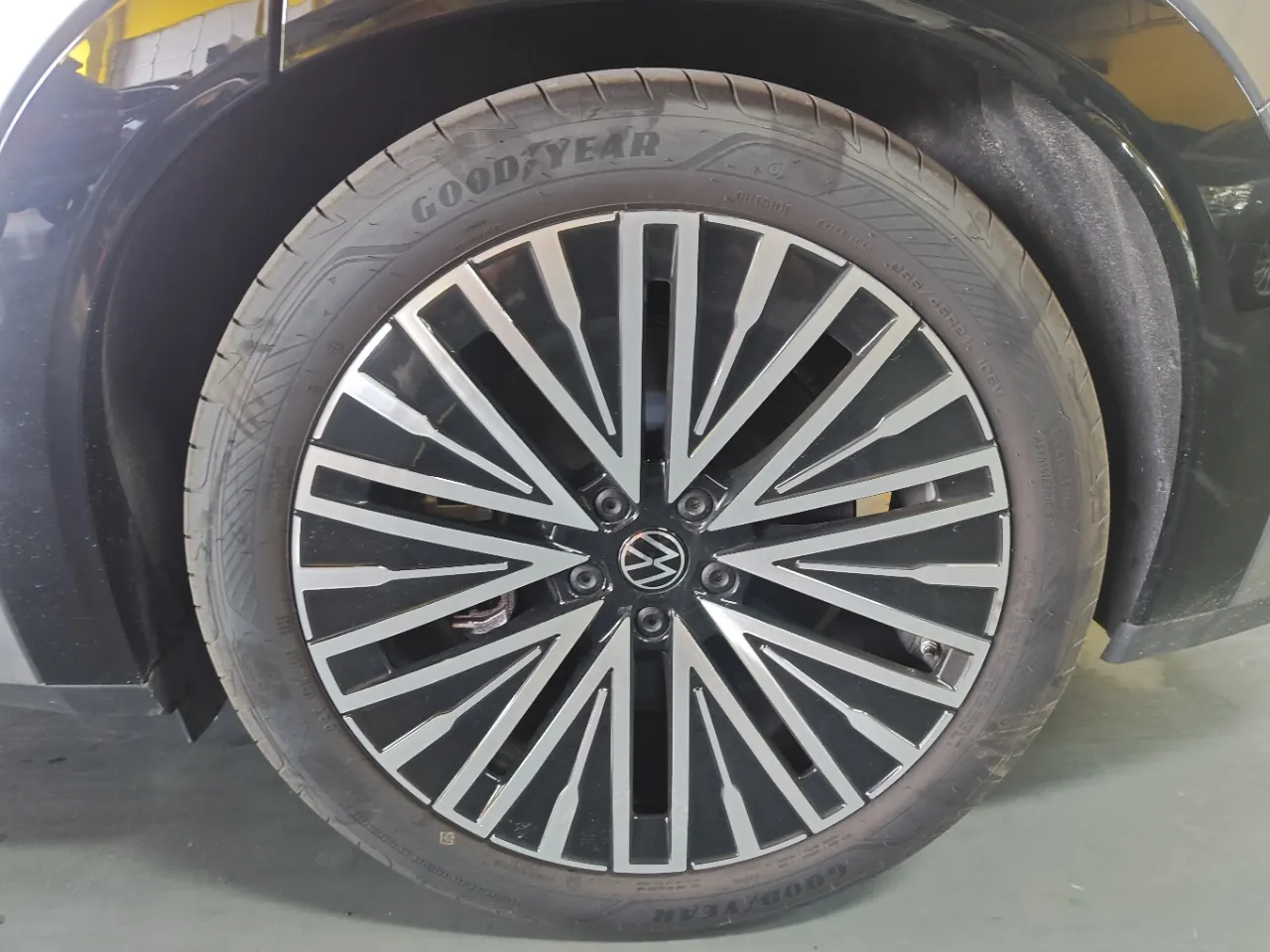 Volkswagen 2026 ID.ERA 9X Max 4-wheel drive automatic gear 7
